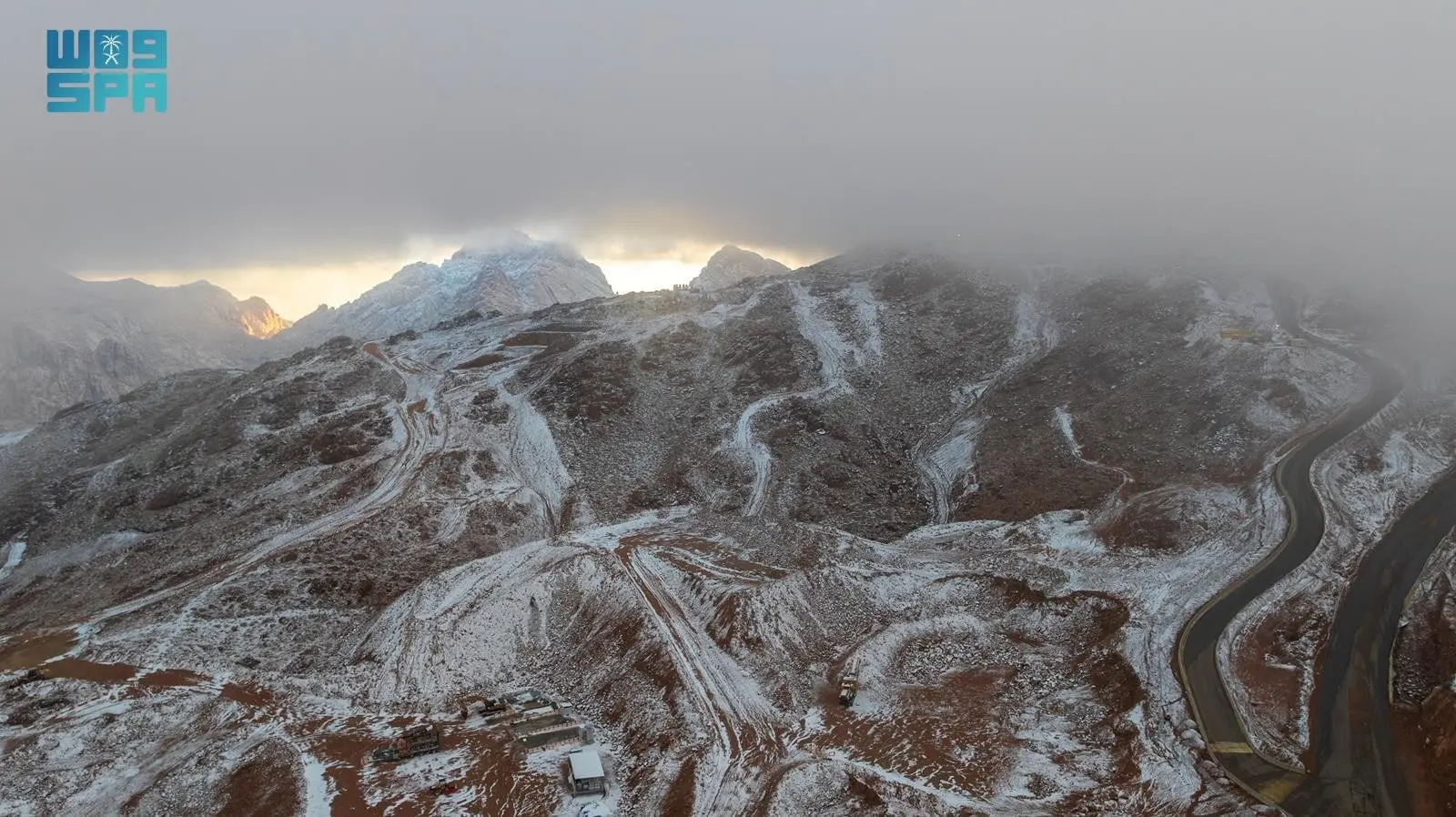 ثلوج على مرتفعات تبوك (واس)