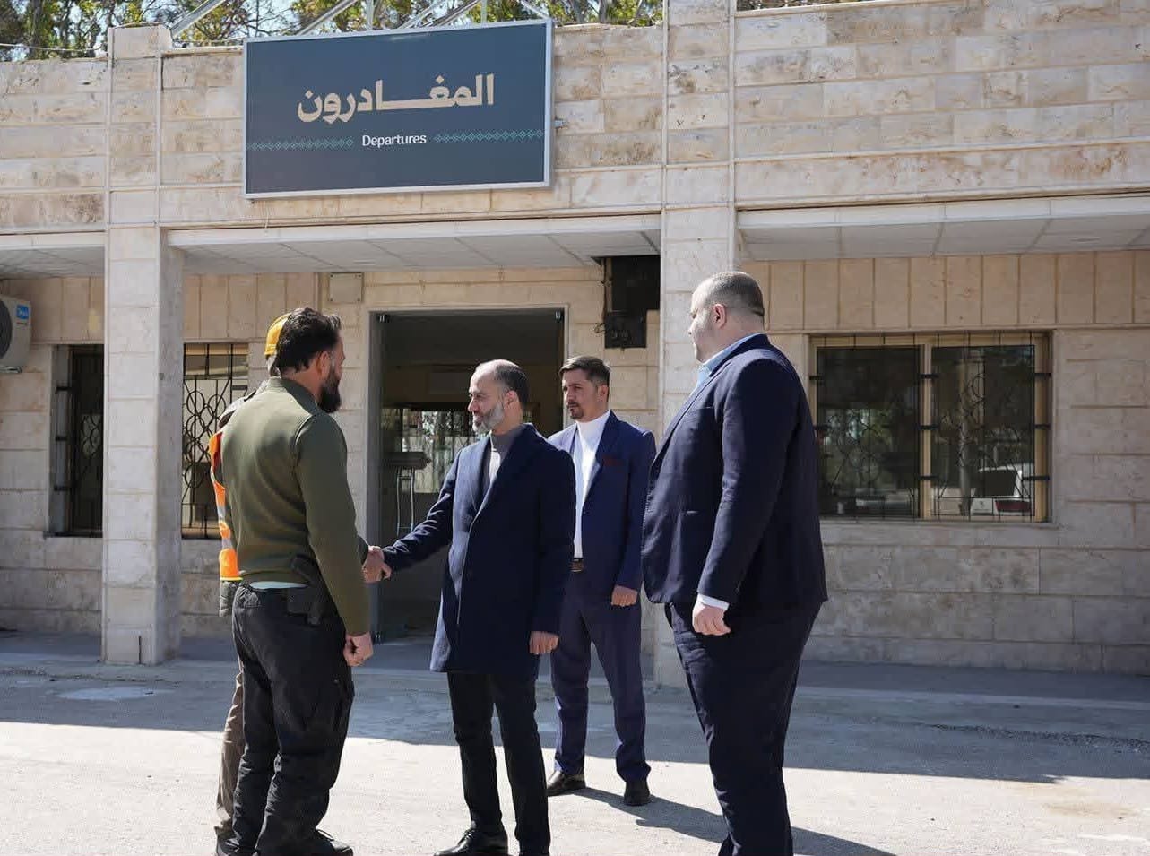 رئيس هيئة المنافذ والجمارك السورية قتيبة بدوي خلال جولته على المعابر الحدودية