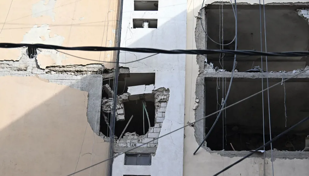 "النهار" توثّق مشاهد الأضرار بعد الغارة الإسرائيلية على الضاحية الجنوبية لبيروت (صور)