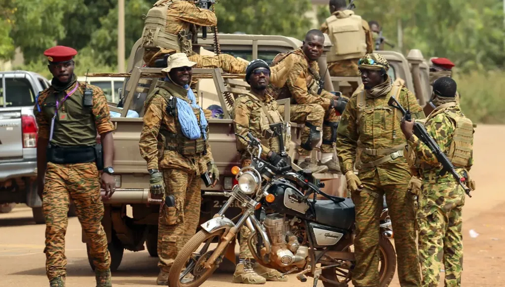 بوركينا فاسو... هجوم مسلح يودي بحياة 11 شرطياً