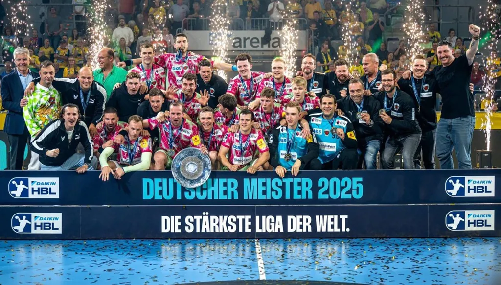 العثور على الكأس المسروقة داخل قبو النادي... نهاية غريبة لقصة سرقة الدوري الألماني