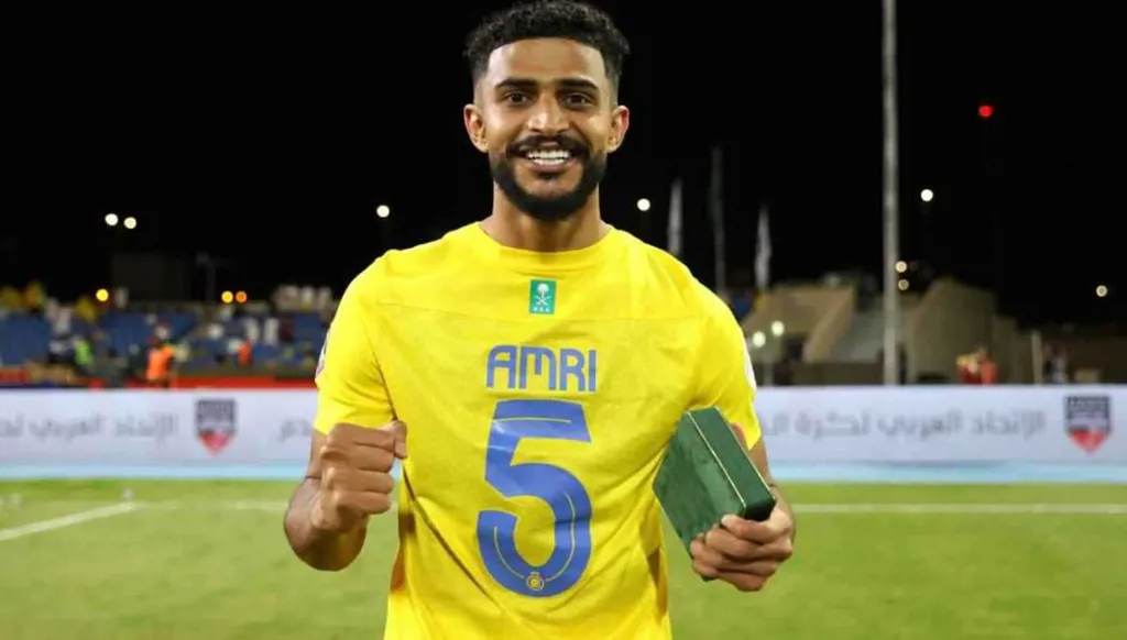 قبلة تنهي أزمات لاعب النصر (فيديو)