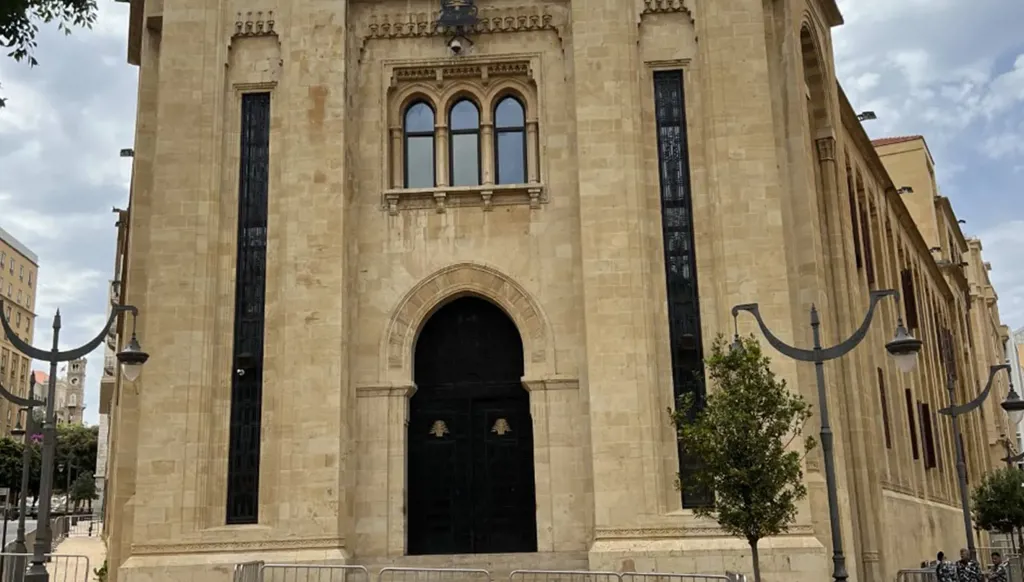 ما أسباب التأخّر في إعلان التمديد للمجلس النيابي؟