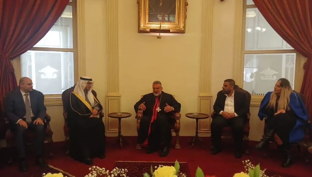 السفير السعودي من مطرانية طرابلس: نأمل عودة لبنان إلى دوره الريادي