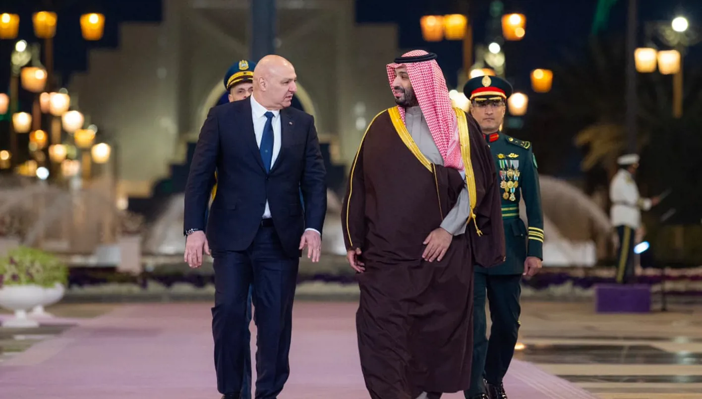 أوضاع لبنان والمنطقة والعلاقات الثنائية... أبرز ملفّات ولي العهد السعودي والرئيس اللبناني (صور - فيديو)