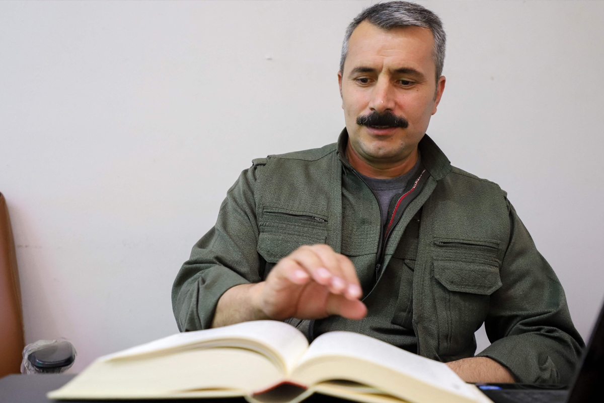 المتحدث باسم الجناح السياسي لحزب العمال الكردستاني زاغروس هيوا. (إكس)