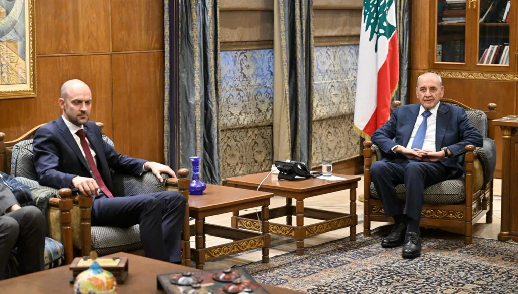 بري لوزير الخارجية الفرنسي: تطبيق اتفاق تشرين 2024 كفيل بإنهاء العدوان وإعادة النازحين