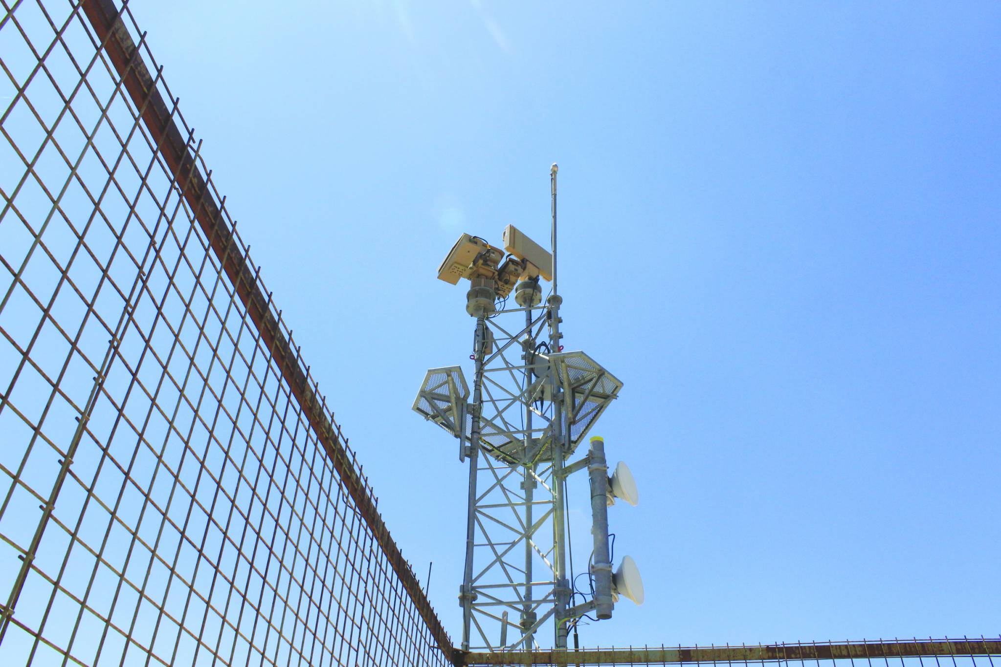 أبراج المراقبة ترصد "طائر الغروب"... و65% من الحدود مضبوطة!