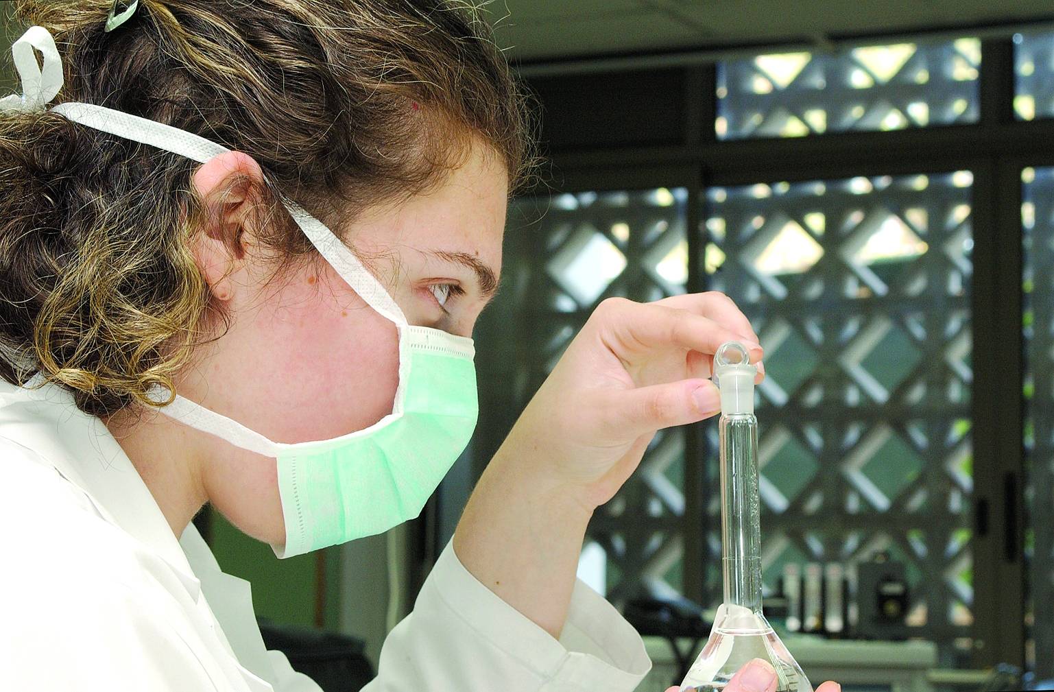 ما هو واقع المعايير في معاهدنا الطبية ومستشفياتنا وما تأثير رفعها؟