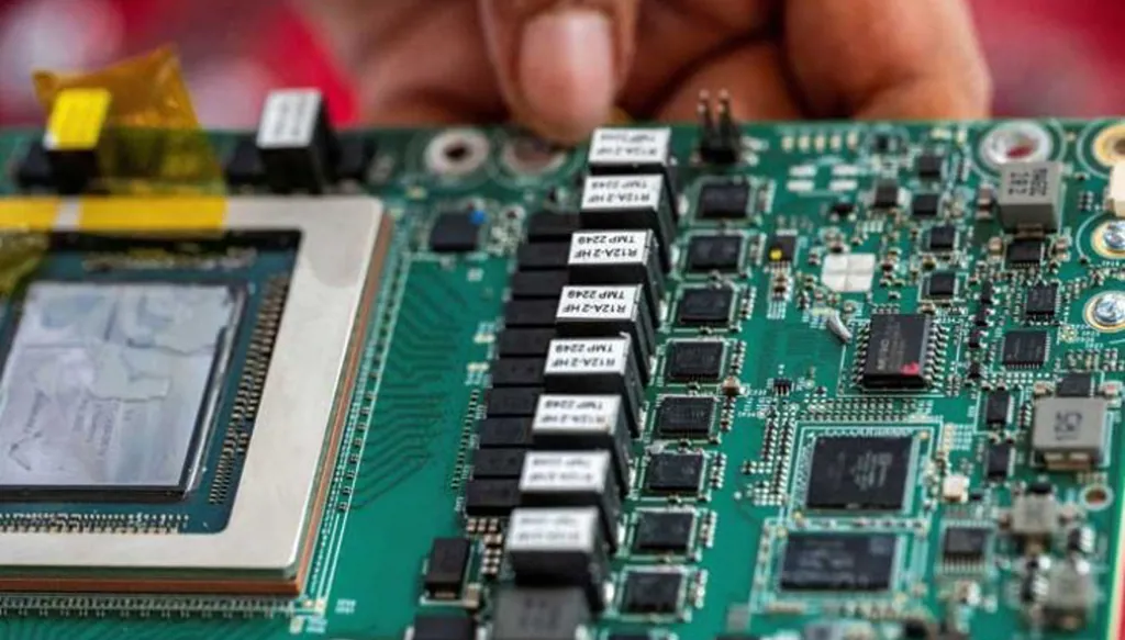 أميركا تقترب من السماح للإمارات باستيراد الملايين من رقائق الذكاء الاصطناعي من "إنفيديا"