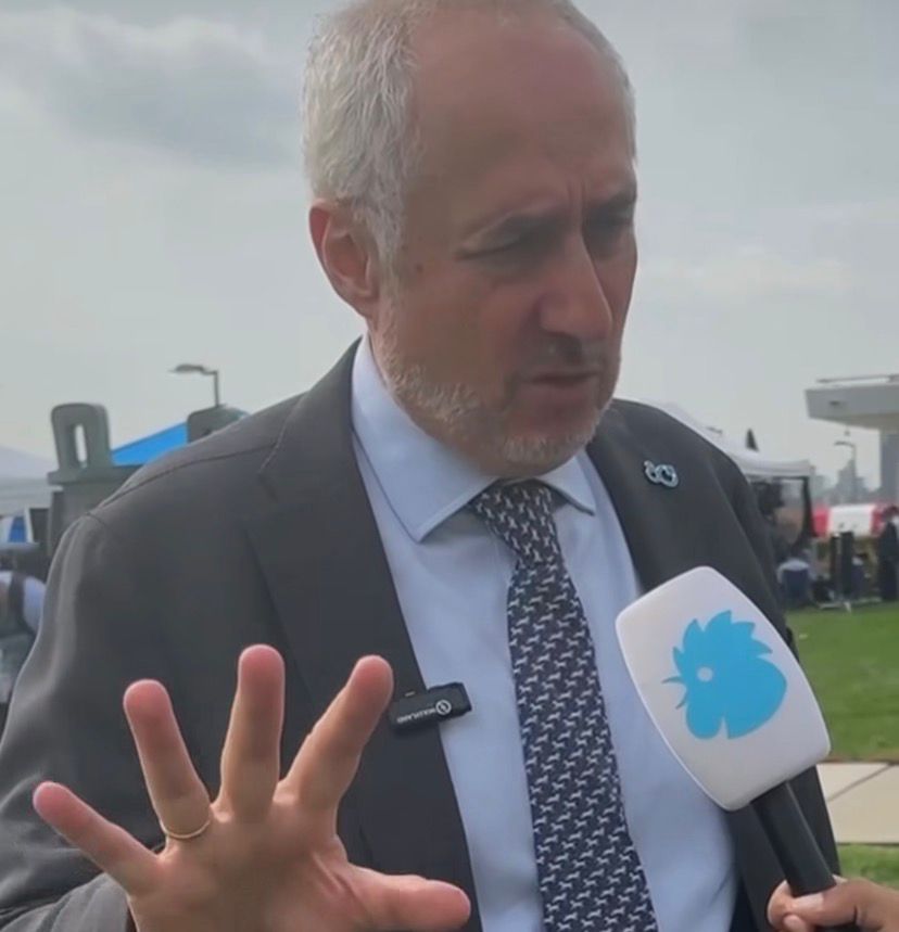 دوجاريك في مقابلة مع النهار.