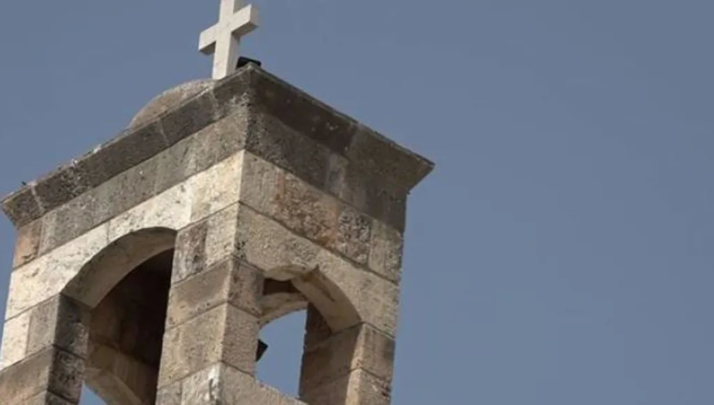 شائعات عن استقالة أو إقالة أحد رجال الدين الكبار