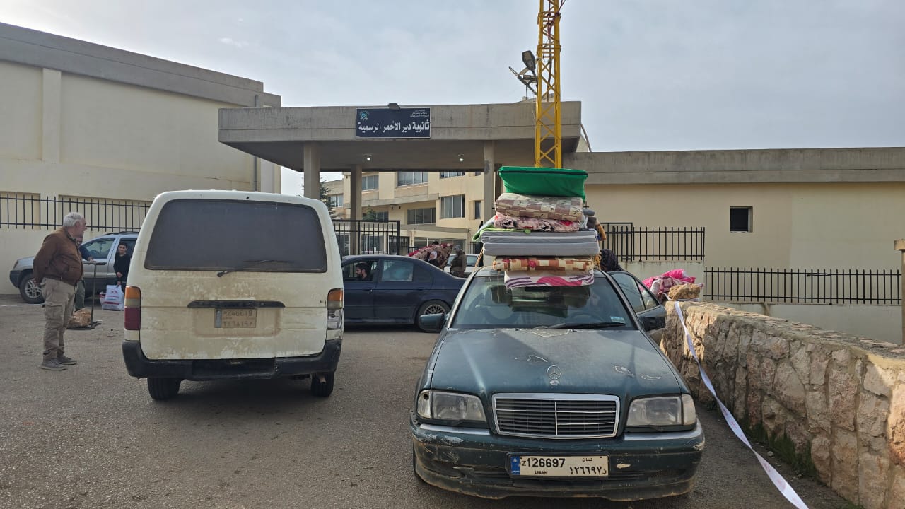 عودة النازحين من دير الأحمر (لينا اسماعيل).