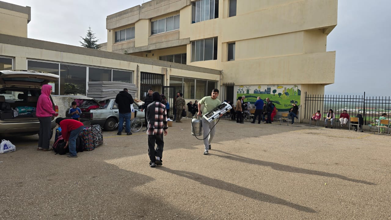 عودة النازحين من دير الأحمر (لينا اسماعيل).