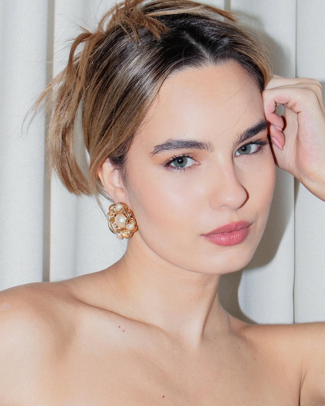 الوصيفة الاولى لملكة جمال لبنان من دون مكياج (إنستغرام)