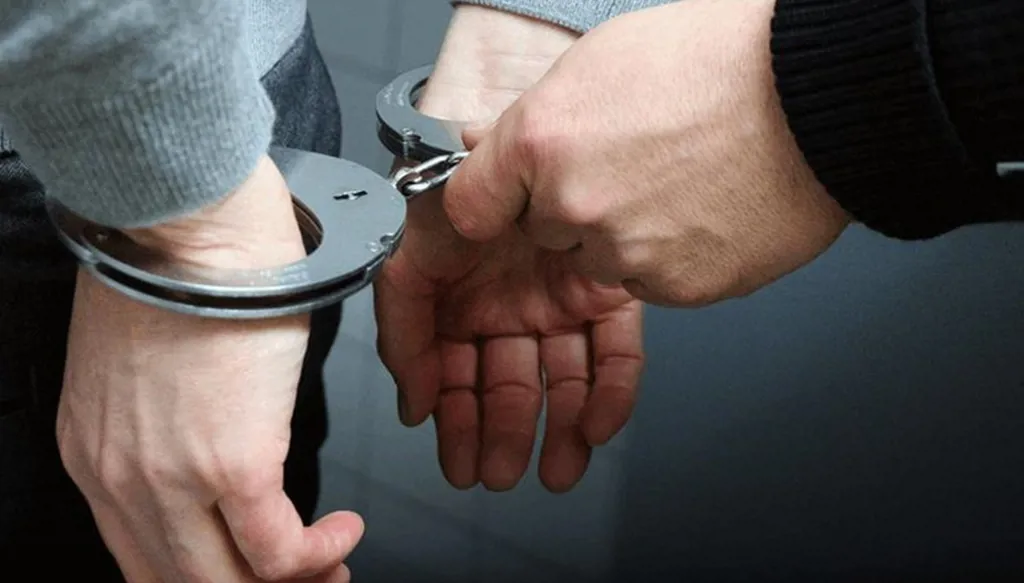لبنان يوقف شاباً سرق 400 ألف دولار من والده وحوّلها إلى "داعش" في سوريا