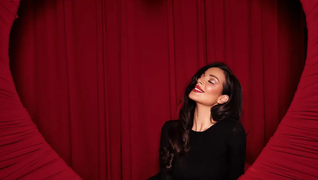 نادين نسيب نجيم بصور عيد الحب: ثقة وجمال!