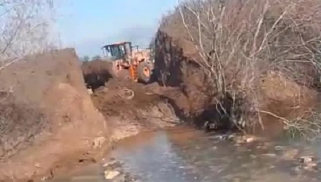 الإدارة السورية تُغلق المعابر غير الشرعية في القرى المحاذية للهرمل شرقي لبنان