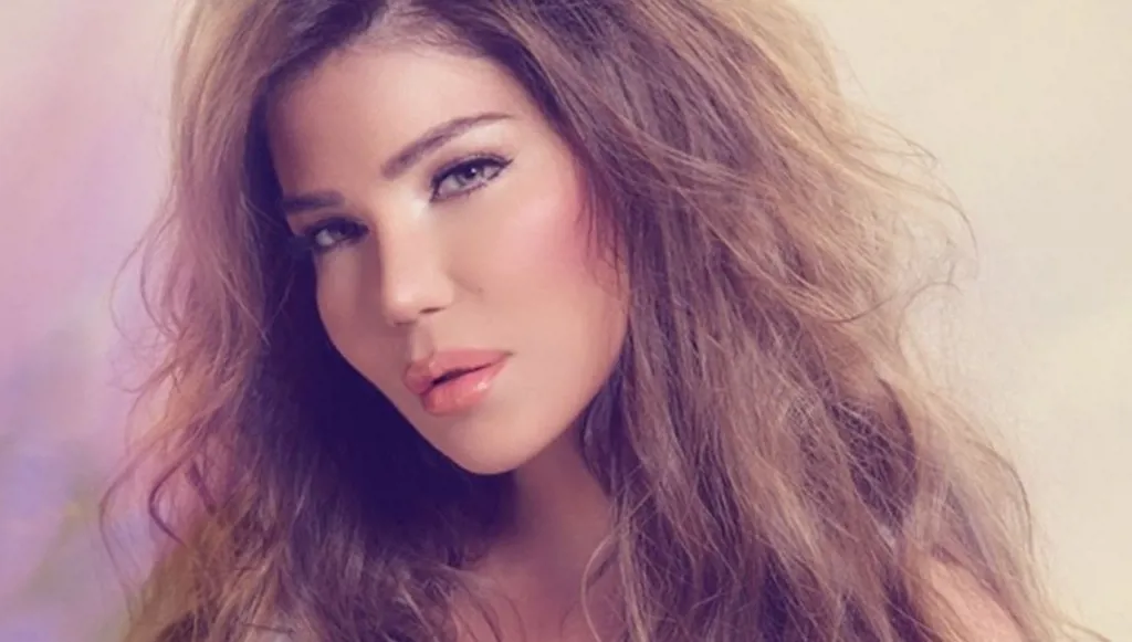مي حريري تودّع شقيقتها بكلمات موجعة إثر غارة استهدفت عائلتها في جنوب لبنان