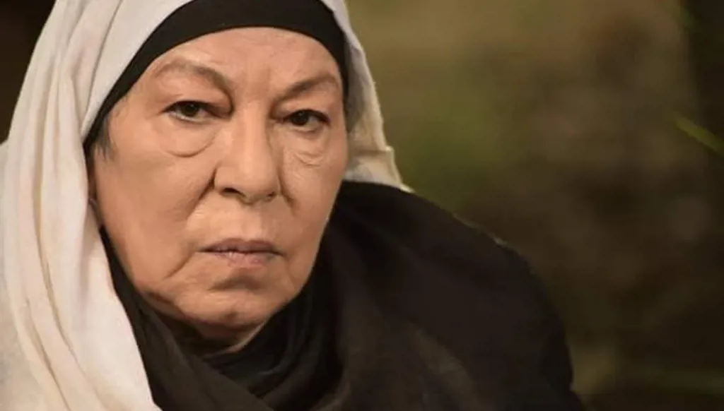 شاركت في "باب الحارة"... الموت يغيّب فنانة سوريّة