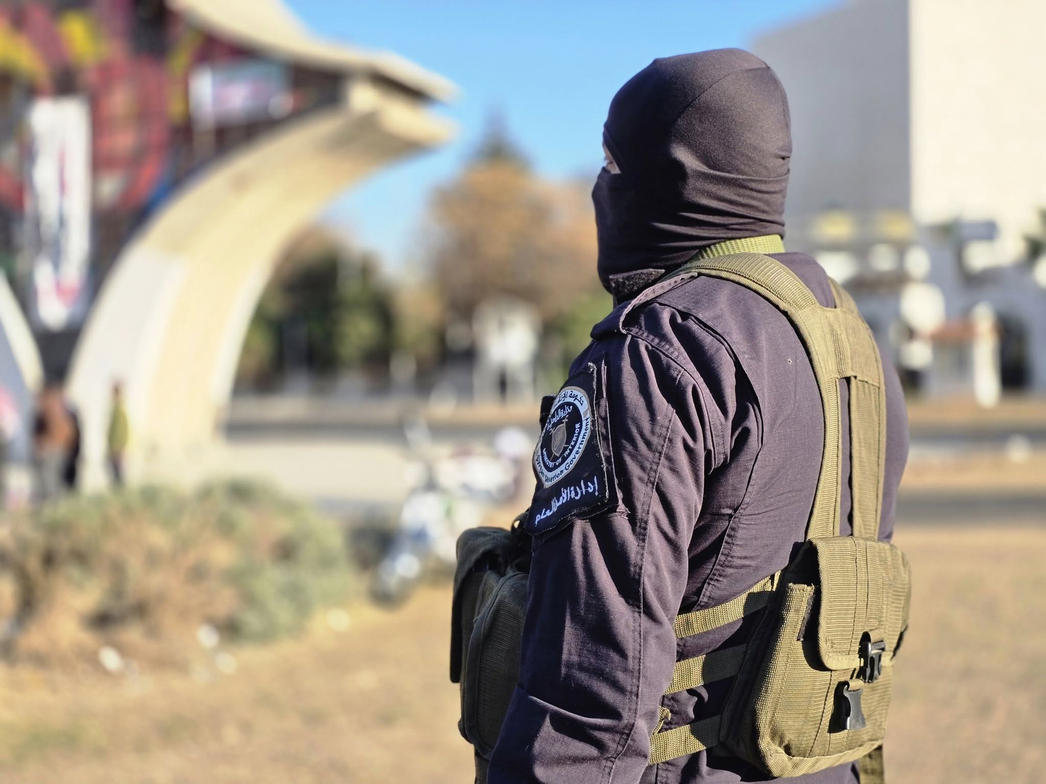 أحد عناصر الأمن السوري (أرشيفية)