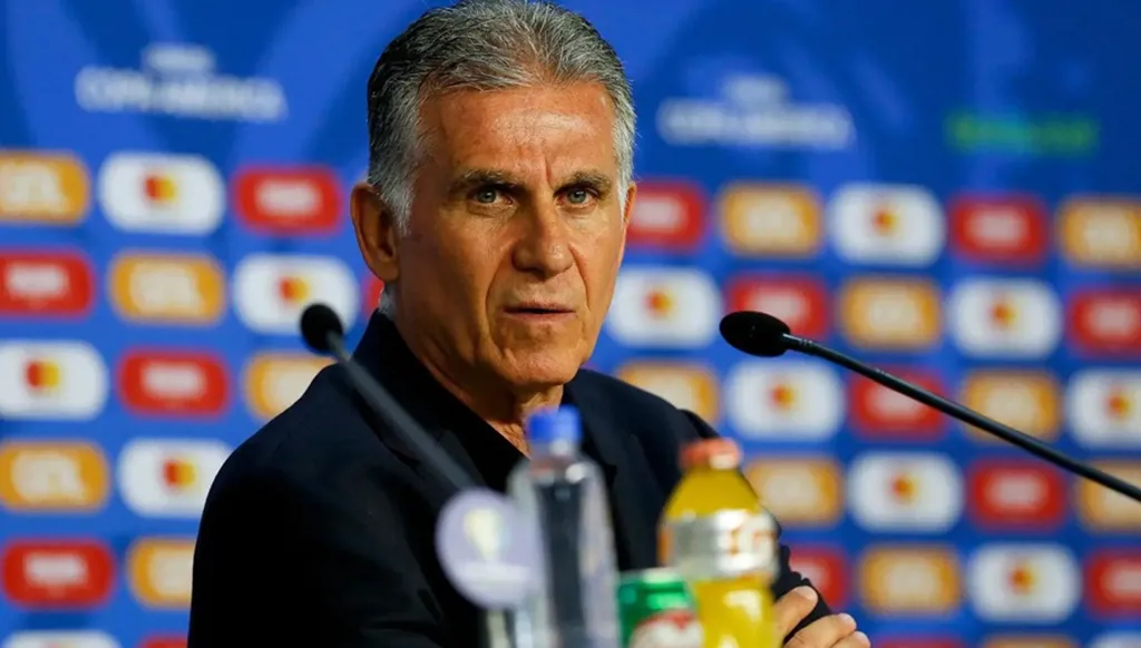 مدرب عمان يواجه الحكم باللابتوب! (فيديو)