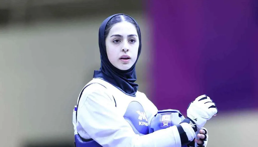 لا مباراة ولا مصافحة... انسحاب لاعبة إيرانية من بطولة التايكواندو لرفضها مواجهة إسرائيلية
