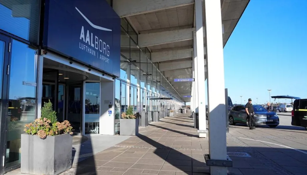 إغلاق مطار دنماركي بعد إنذار بتحليق مسيرات