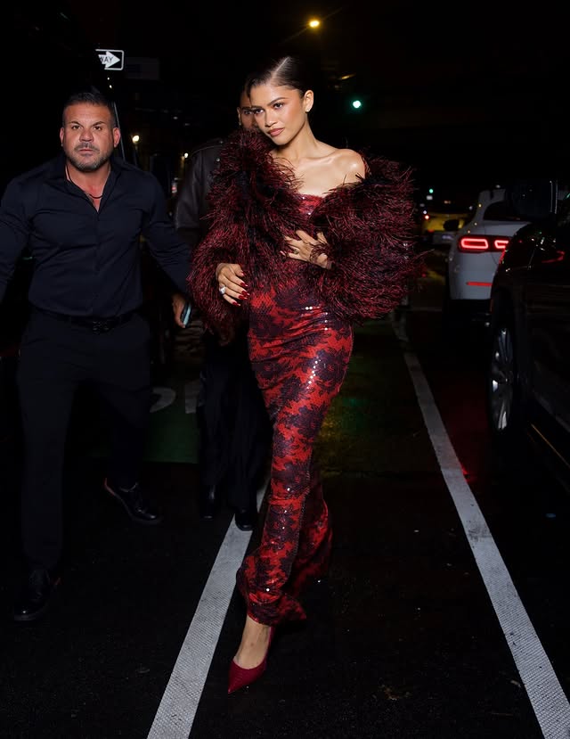 زندايا في سهرة ما بعد الميت غالا