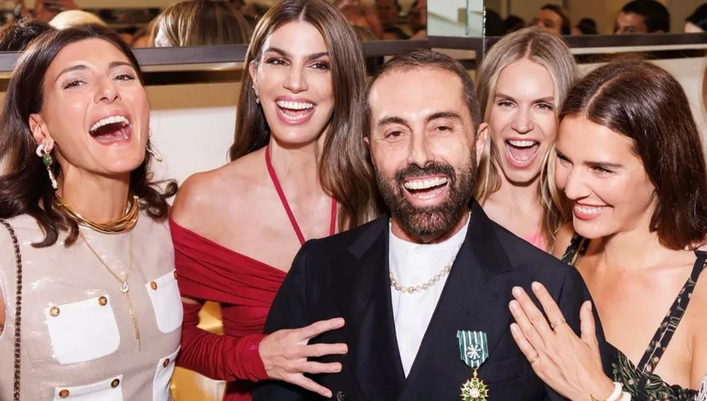 جيامباتيستا فالي يهمس شاعريّة في مجموعة كوتور 29 التي تغازل الأنوثة (صور وفيديو)