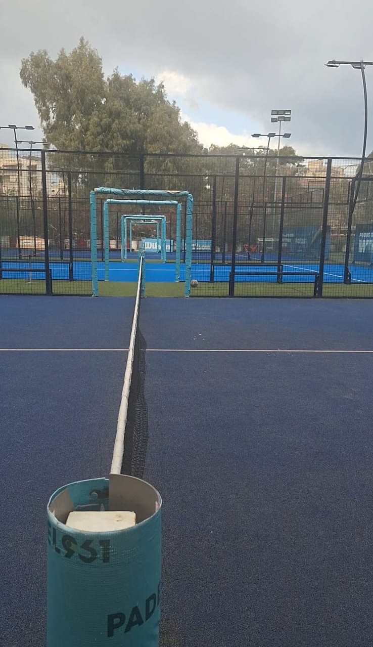 ملاعب صامتة في لبنان بسبب الحرب.