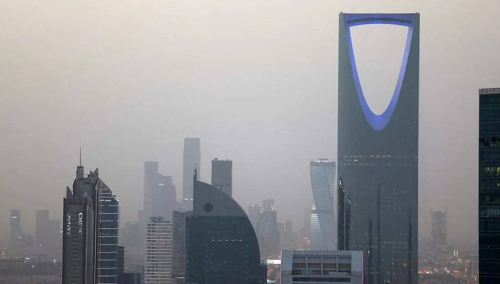 القطاع الخاص غير النفطي في السعودية ينمو بأعلى مستوى في ستة أشهر