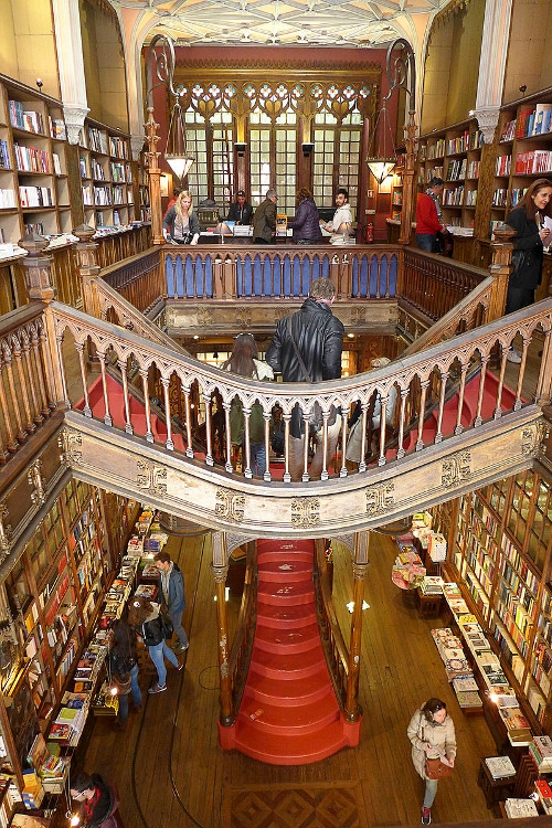 مكتبة ليلُّو في البرتغال
