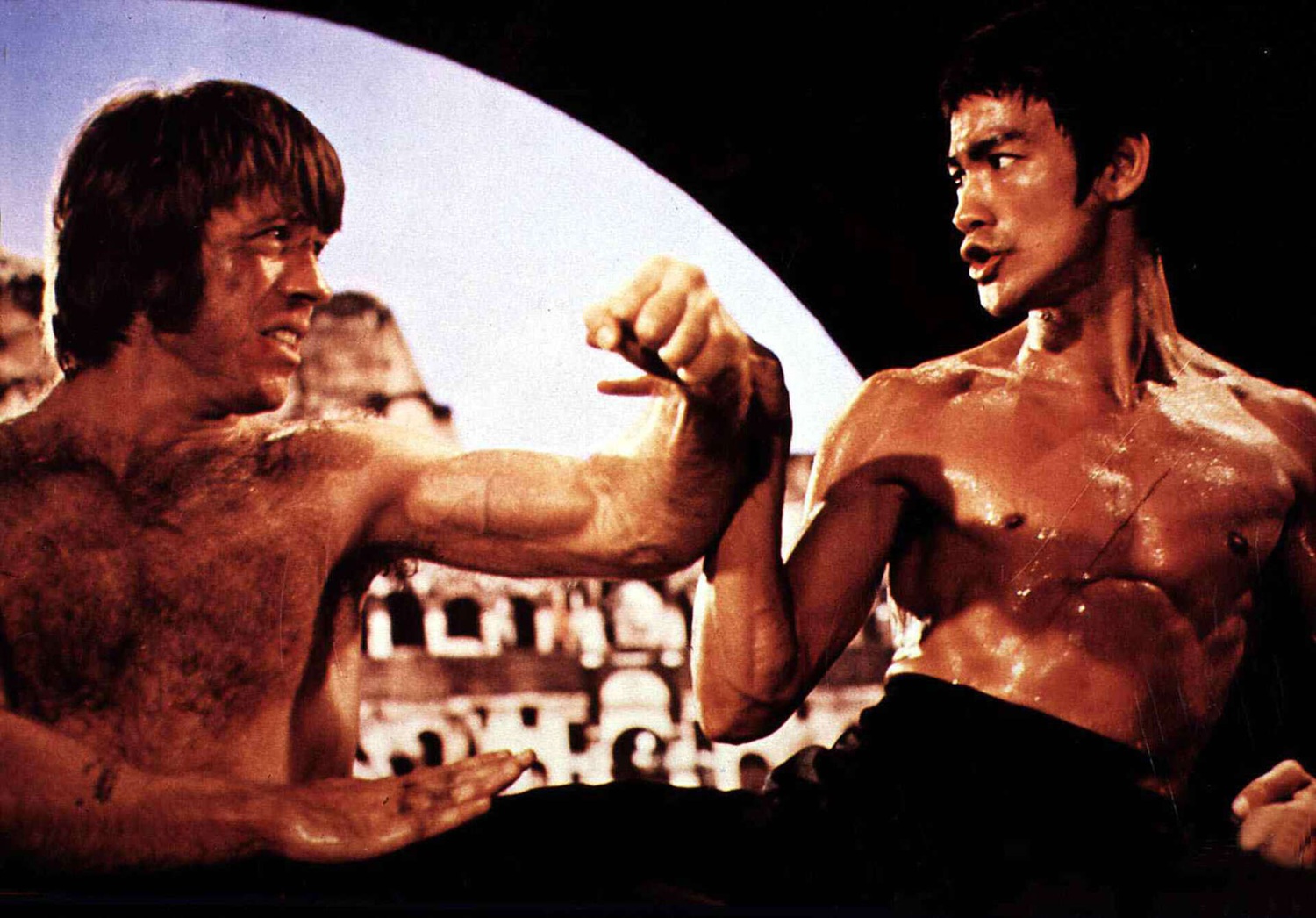 مع بروس لي في ”طريق التنين“.