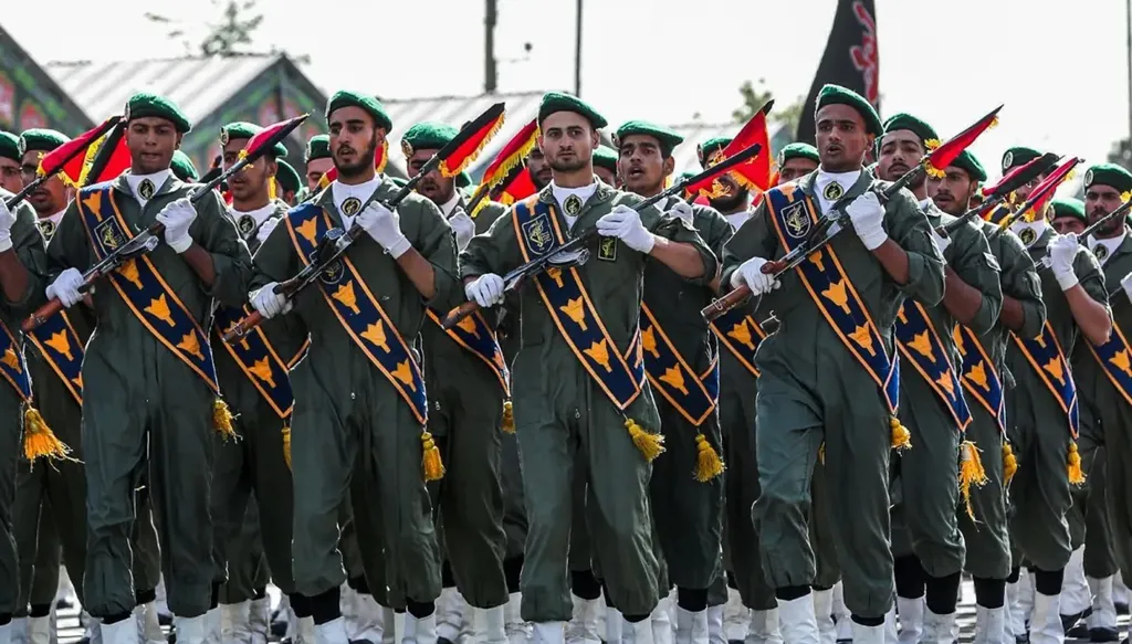 بينهم وزير الداخلية وقادة في الحرس الثوري... الاتحاد الأوروبي يفرض عقوبات على مسؤولين إيرانيين