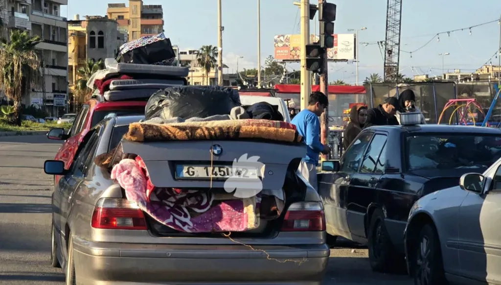 Israeli strikes hit southern Lebanon as residents plan to return