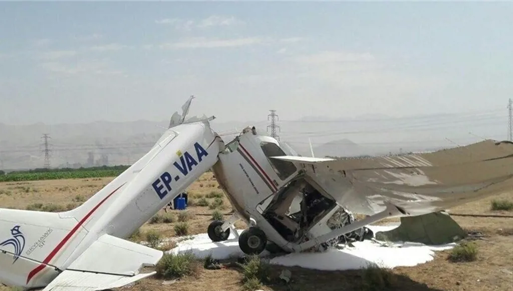 ثلاثة قتلى في تحطم طائرة تدريب للشرطة في إيران﻿