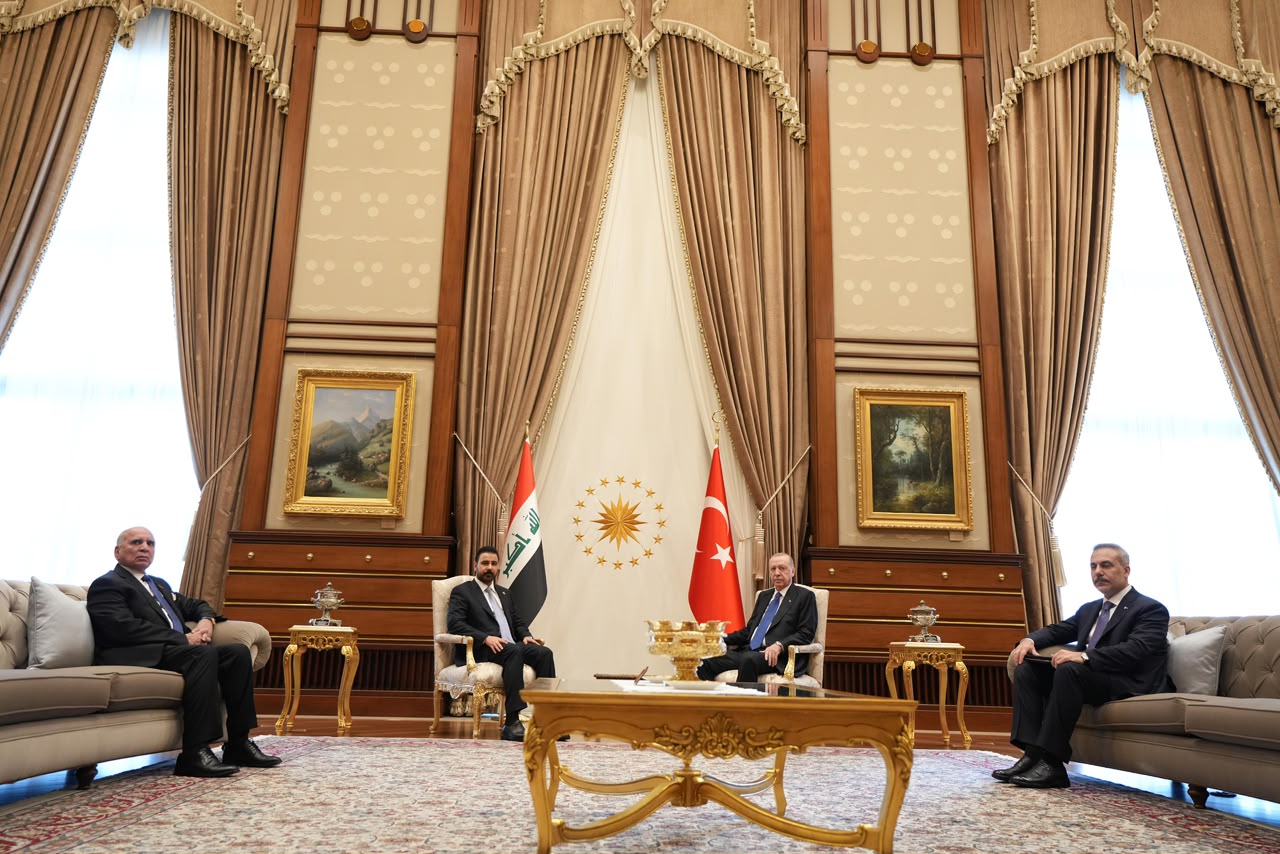 الرئيس التركي رجب طيب أردوغان ورئيس الوزراء العراقي علي الزيدي (واع).