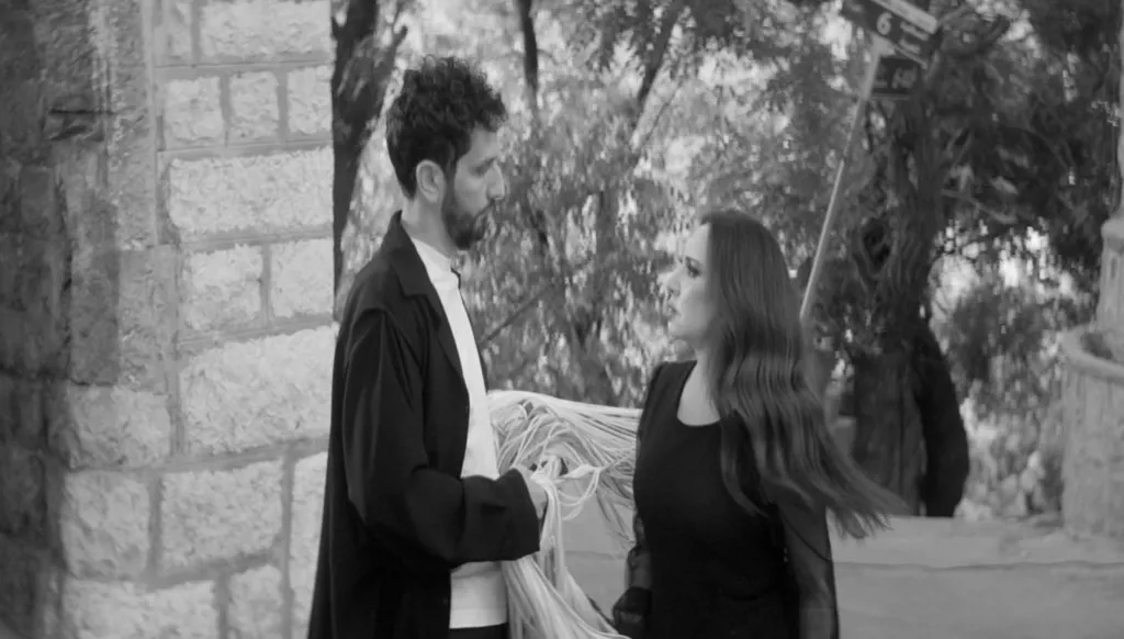 فرج سليمان يجمع أمل عرفة وستيفاني عطالله في "مساحة"