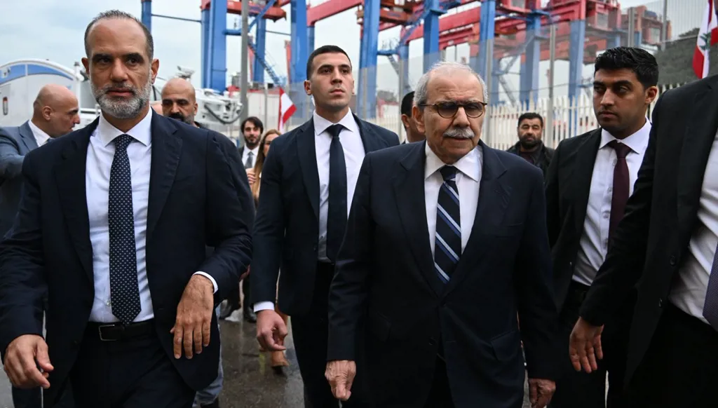 كيف علّق وزير الأشغال على حال الطرقات اليوم بعد هطول الأمطار؟ (فيديو)