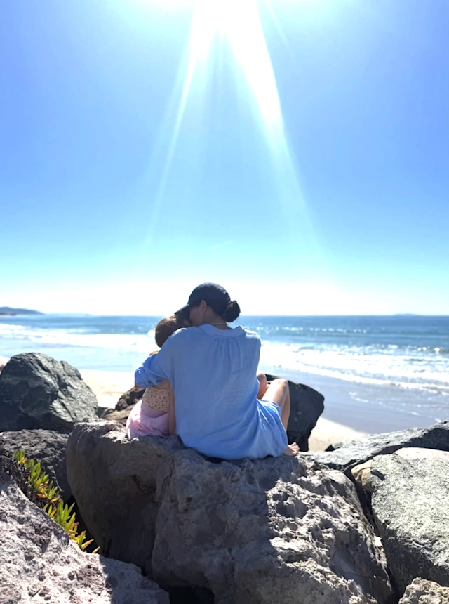 ميغان تشارك لحظة حميمية مع ابنتها ليليبت (إنستغرام).