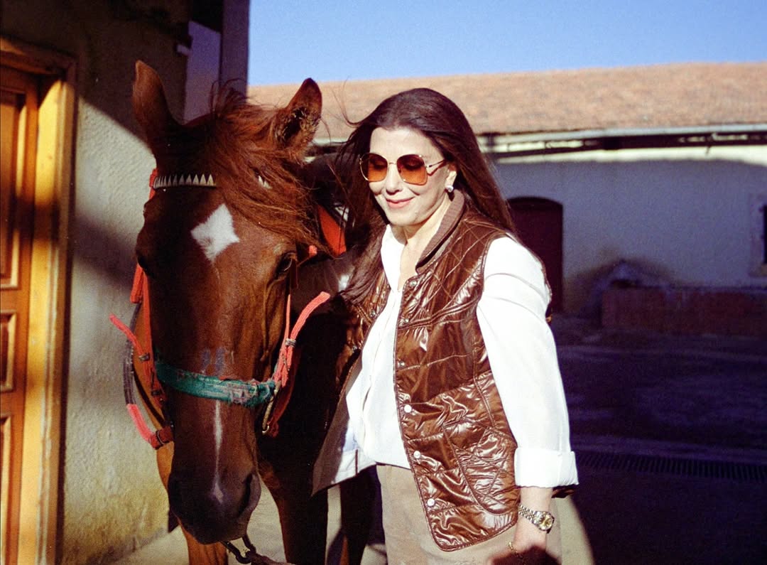 ماجدة الرومي في البقاع خلال تصوير أغنية 