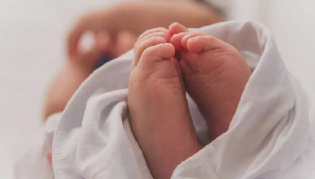 لم تستطع الإنجاب… فاختطفت رضيعاً من والدته لإيهام زوجها أنه ابنها!