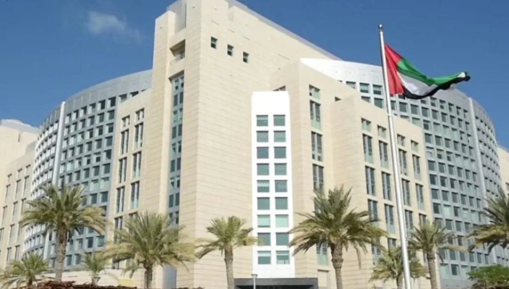 الإمارات تحذر من خطوات "غير محسوبة" في الحرب بين إيران وإسرائيل