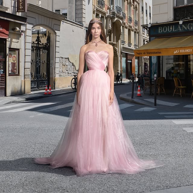 مجموعة بالنسياغا للأزياء الراقية (إنستغرام)