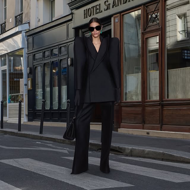 مجموعة بالنسياغا للأزياء الراقية (إنستغرام)