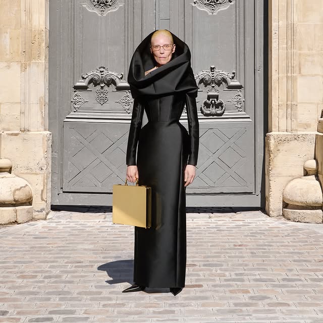 مجموعة بالنسياغا للأزياء الراقية (إنستغرام)