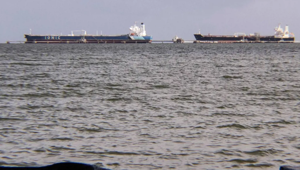 "أدنوك" تستطلع الفرص الاستثمارية المتاحة في فنزويلا