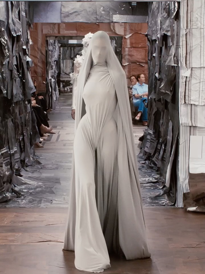  مجموعة الأزياء الراقية من ميزون مارجيلا (إنستغرام)