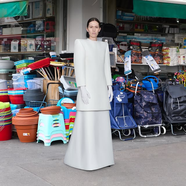 مجموعة بالنسياغا للأزياء الراقية (إنستغرام)